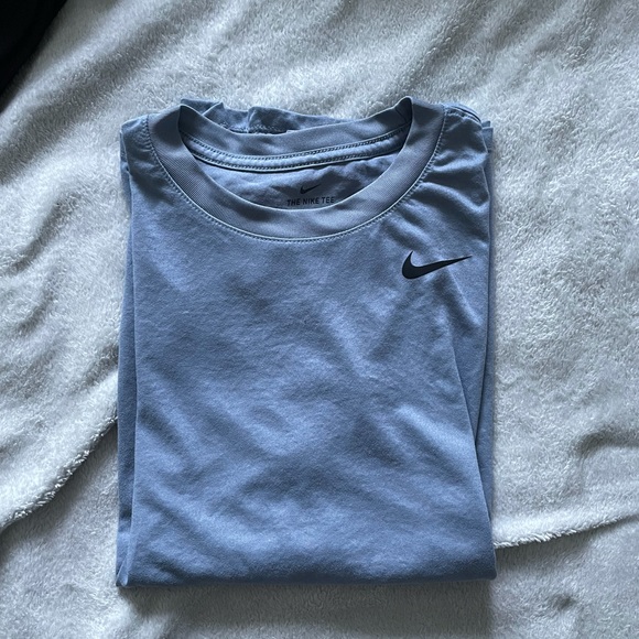 Nike top - Picture 1 of 4